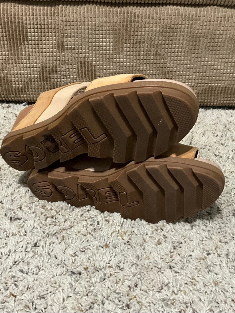 Sorel Two-Tone Tan and Cream Wedge Sandals Women’s size 10